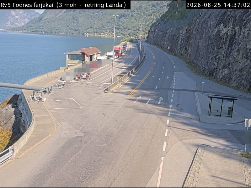 Fodnes ferjekai, retning Lærdal
