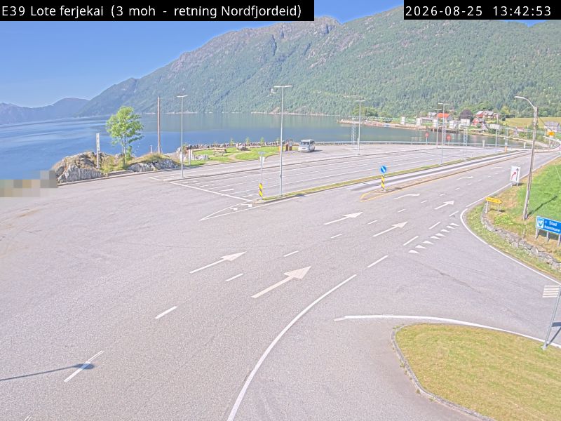 Lote ferjekai, retning Nordfjordeid