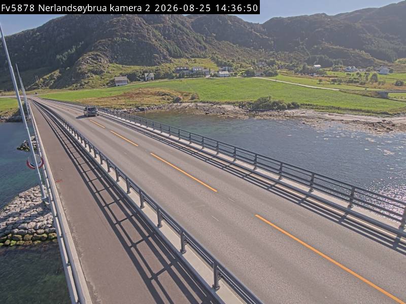 Nerlandsøybrua, retning Fosnavåg